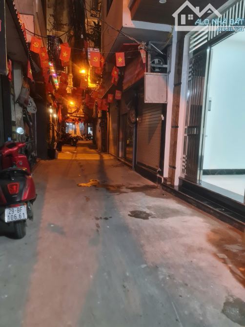 BÁN TOÀ NHÀ 5 TẦNG THANG MÁY TẠI SỐ 6, NGÕ 433 BẠCH MAI