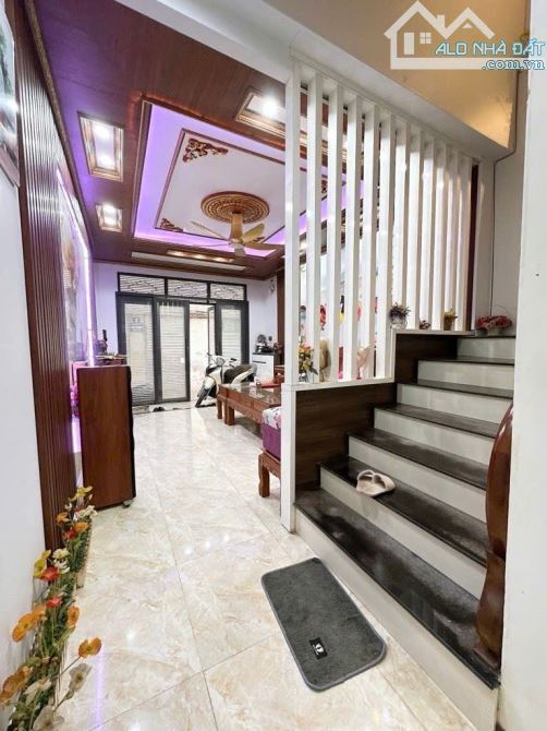 TÂN MAI 52m2 ,MT 4,1m -3m ra phố -OTO- NHỈNH 13TỶ CÓ TL