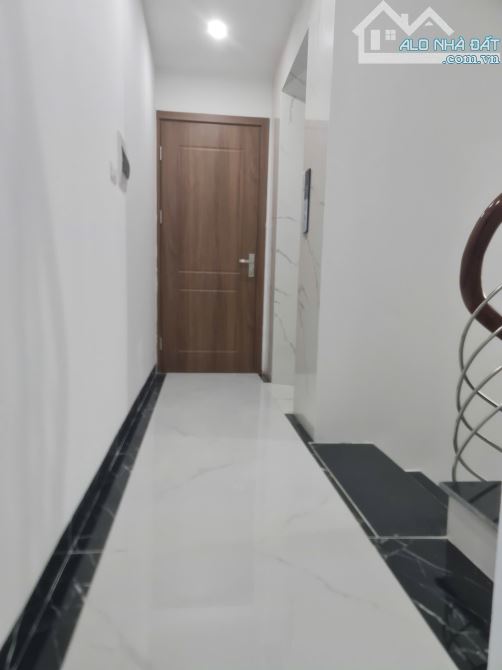 BÁN TOÀ NHÀ 5 TẦNG THANG MÁY TẠI SỐ 6, NGÕ 433 BẠCH MAI