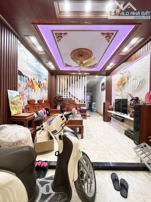 TÂN MAI 52m2 ,MT 4,1m -3m ra phố -OTO- NHỈNH 13TỶ CÓ TL