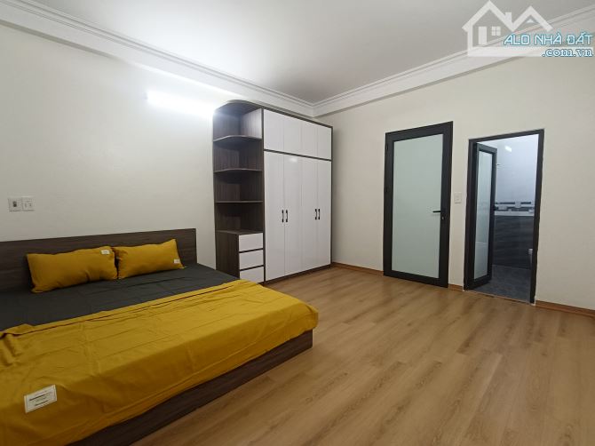 Bán Nhà Phố Thịnh Liệt 24m2 x 5T - Ngõ SH Quay Đầu - Tặng Full Nội Thất .