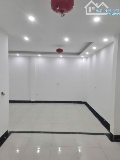 BÁN TOÀ NHÀ 5 TẦNG THANG MÁY TẠI SỐ 6, NGÕ 433 BẠCH MAI