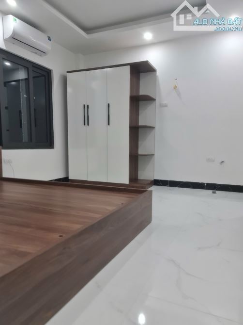 BÁN TOÀ NHÀ 5 TẦNG THANG MÁY TẠI SỐ 6, NGÕ 433 BẠCH MAI