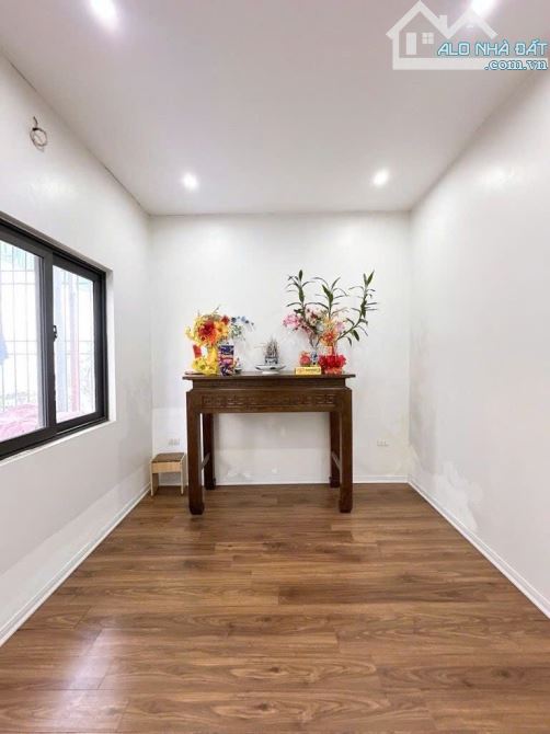 TÂN MAI 52m2 ,MT 4,1m -3m ra phố -OTO- NHỈNH 13TỶ CÓ TL