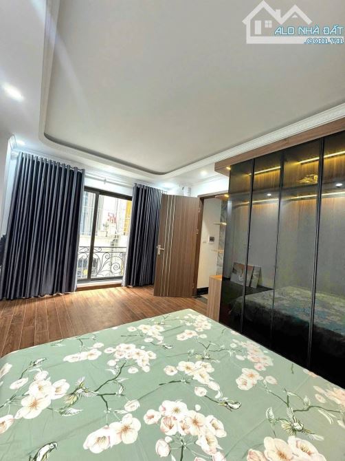 Hoa hậu phân khúc, 6 tầng thang máy xây mới Định Công Thượng, 15m ra oto,35m2 x Giá 9.9 tỷ