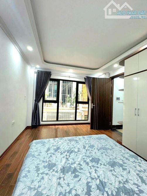 Hoa hậu phân khúc, 6 tầng thang máy xây mới Định Công Thượng, 15m ra oto,35m2 x Giá 9.9 tỷ