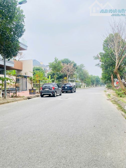 Bán lô đất siêu đẹp Khu Nam đầm vạc, Vĩnh yên. góc 2 mặt tiền. - 1