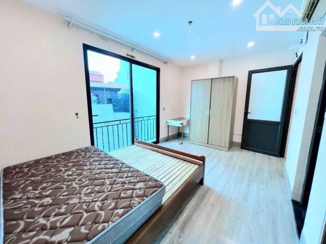 BÁN NHÀ CẦU GIẤY DT56m2*7T THANG MÁY NHÀ MỚI 15P KHÉP KÍN FULL NỘI THẤT. 15,5TỶ