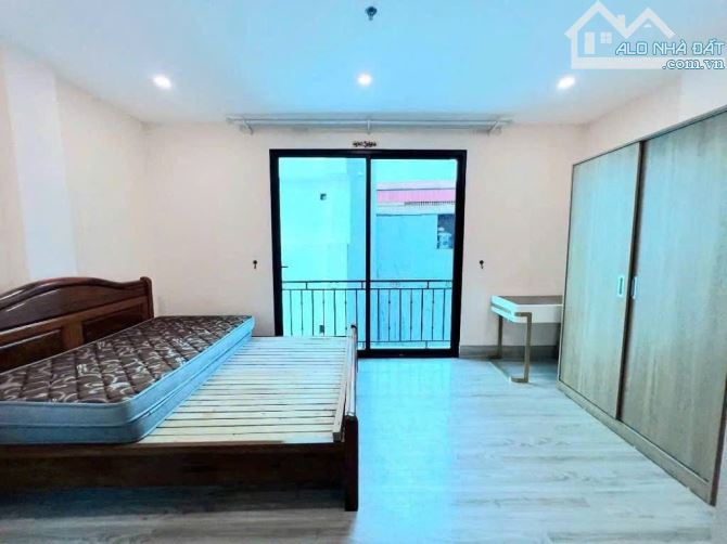 BÁN NHÀ CẦU GIẤY DT56m2*7T THANG MÁY NHÀ MỚI 15P KHÉP KÍN FULL NỘI THẤT. 15,5TỶ