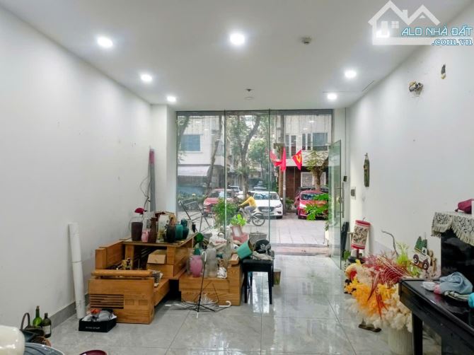 Bán căn hộ shophouse chung cư AZ Sky KĐT Định Công kinh doanh tốt giá 7.9 tỷ