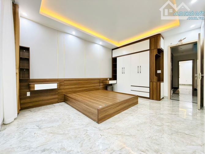 CẦN BÁN CĂN NHÀ XÂY 4 TẦNG ĐỘC LẬP CÓ THANG MÁY TẠI KHU TDC CHỢ HOA QUẢ SỞ DẦU HỒNG BÀNG H - 11