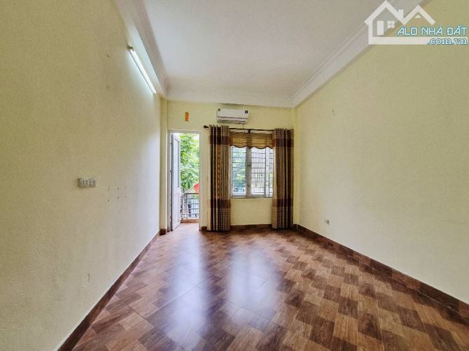 BÁN NHÀ Thịnh Liệt – 82M² – MT 4,2M – Ô TÔ ĐỖ CỬA – GIÁ 13,5 TỶ