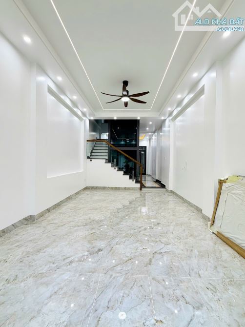 CẦN BÁN CĂN NHÀ XÂY 4 TẦNG ĐỘC LẬP CÓ THANG MÁY TẠI KHU TDC CHỢ HOA QUẢ SỞ DẦU HỒNG BÀNG H - 1