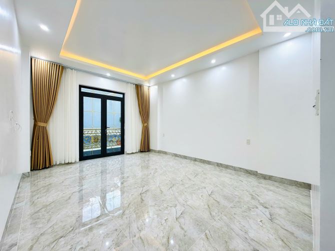 CẦN BÁN CĂN NHÀ XÂY 4 TẦNG ĐỘC LẬP CÓ THANG MÁY TẠI KHU TDC CHỢ HOA QUẢ SỞ DẦU HỒNG BÀNG H - 12