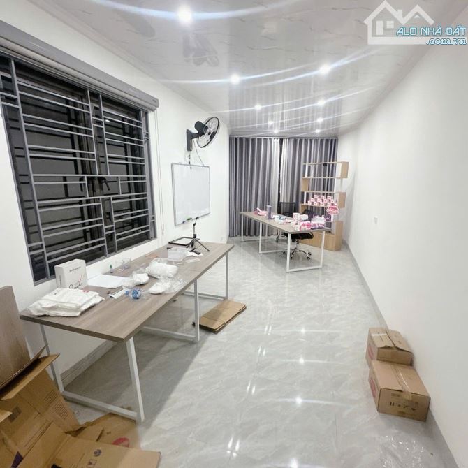 Mặt phố Xã Đàn-Kim Hoa-Đống Đa-25m2/ 5 tầng-MT3.3m-Giá 16 tỷ thương lượng mạnh