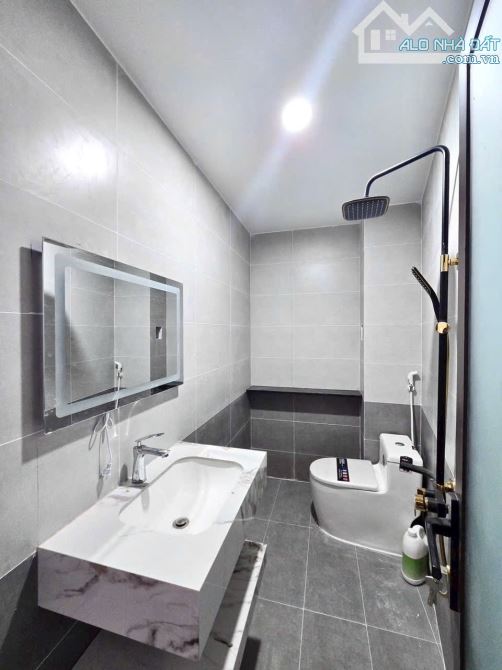 NP942 💥 Bán căn nhà 1 trệt 1 lầu hiện đại gần giáo xứ Phúc Lâm phường Hố Nai (Long Bình m - 2