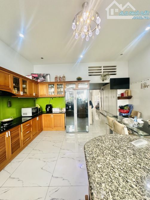 Trung tâm Quận 10 ngay Cầu vượt 3 tháng 2. Đường 12m. 230m2. 3 tầng. Giá 59 tỷ TL — ảnh 3