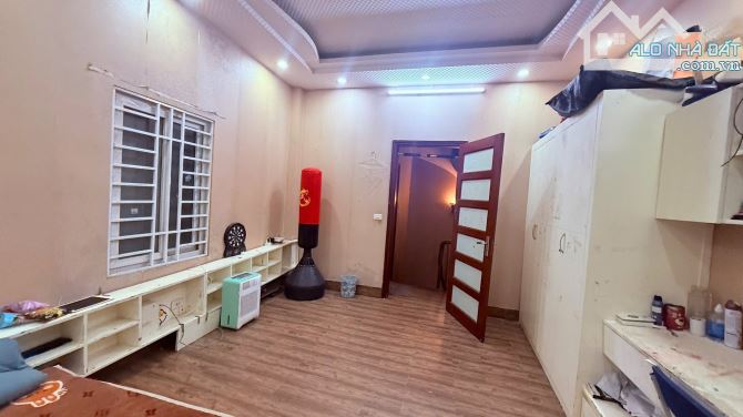 BÁN NHÀ PHẠM VĂN ĐỒNG CẦU GIẤY-5 TẦNG-32M2-MT 4.1M GIÁ RẺ NHẤT KHU VỰC CHỈ 7.6 TỶ