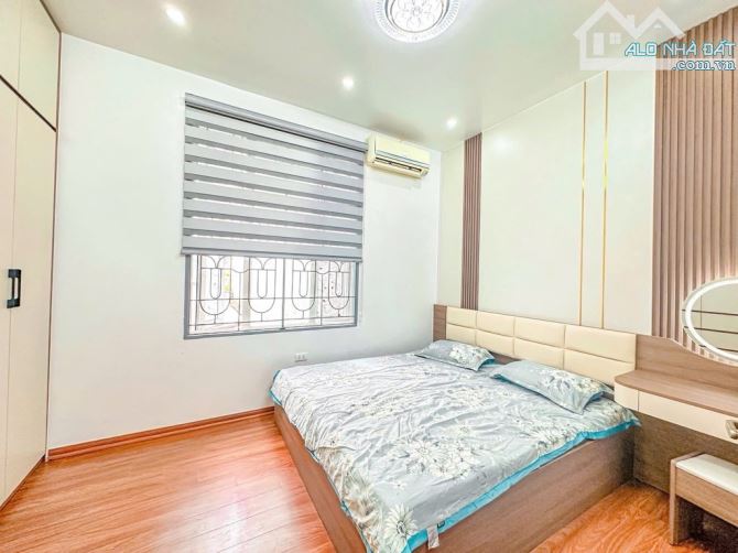 BÁN NHÀ GỐC ĐỀ HOÀNG MAI 33m 5 TẦNG CHỈ 6x TỶ MỚI FULL ĐỒ.