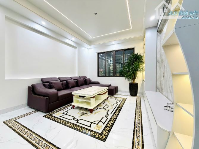 CẦN BÁN CĂN NHÀ XÂY 4 TẦNG ĐỘC LẬP CÓ THANG MÁY TẠI KHU TDC CHỢ HOA QUẢ SỞ DẦU HỒNG BÀNG H - 7