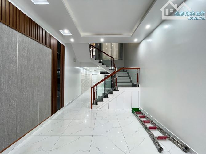 Nhà 4 tầng dân xây phân lô Lê Hồng Phong - 60m2 - Tây Nam - 1