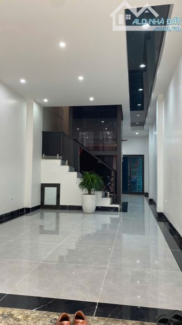 Phân Lô Hoàng Văn Thái, 6 TẦNG THANG MÁY, GARA Ô TÔ, FULL NỘI THẤT, MẶT NGÕ Ô TÔ TRÁNH