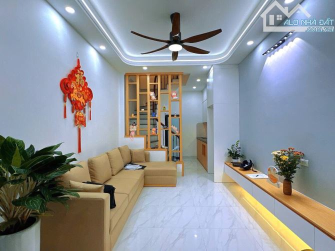 BÁN NHÀ XÂY MỚI THỊNH QUANG – ĐỐNG ĐA | HAI THOÁNG TRƯỚC SAU | FULL NỘI THẤT | Ở NGAY