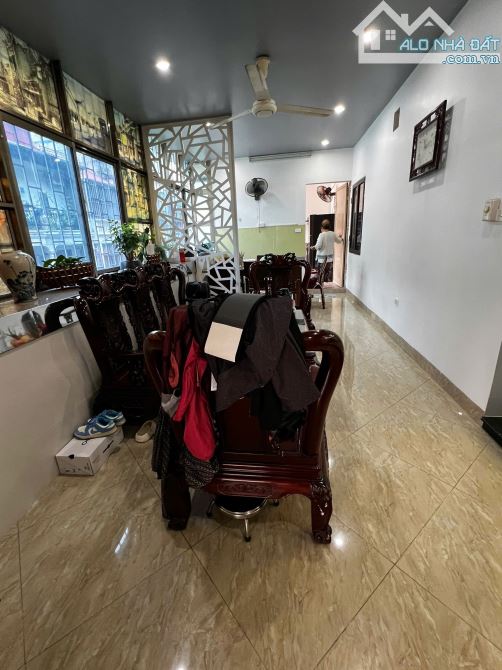 Chính chủ cần bán nhà Tam Trinh DT 120m, 3 ngủ, 2vs, 5.3 tỷ