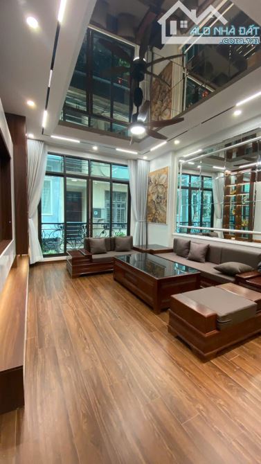 Phân Lô Hoàng Văn Thái, 6 TẦNG THANG MÁY, GARA Ô TÔ, FULL NỘI THẤT, MẶT NGÕ Ô TÔ TRÁNH