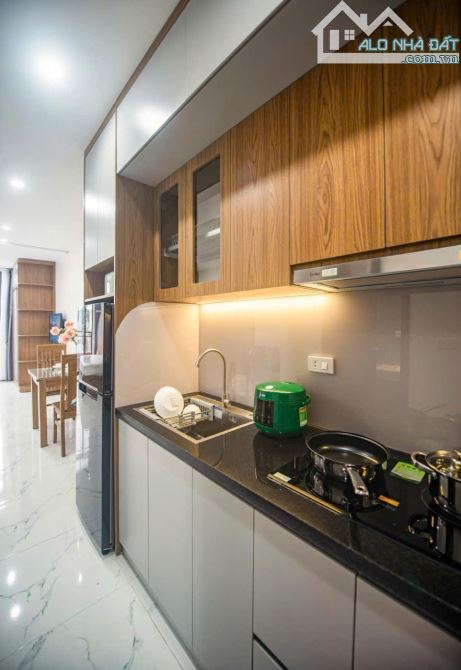Cho thuê căn hộ: 30m 6tr; 40m 7tr; 45m 9tr; 65m 15tr; 90m 20tr. Phố Lò Đúc - 2