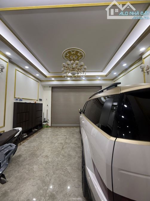 NGUYỄN VĂN HUYÊN, 2 MẶT NGÕ, 1 NHÀ RA PHỐ, 6 TẦNG TM, GARA OTO, 50m MT 4.6m 21.8 Tỷ