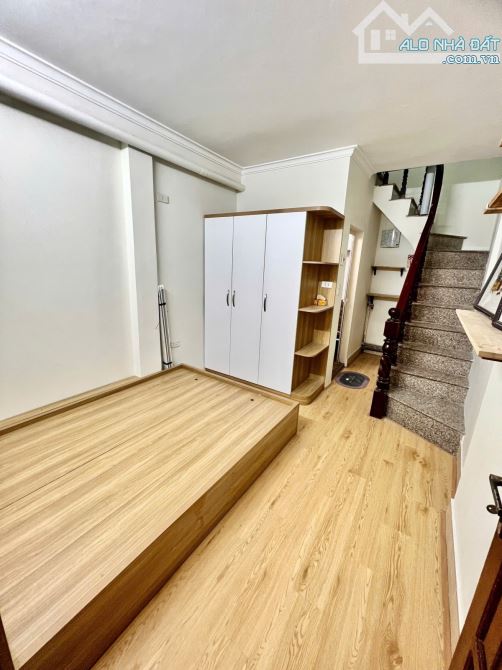 Bán nhà Tt Tầng (3+4) Tân Mai 110m2 sừ dụng 3 ngủ 2 vs thoáng sáng 4.6 tỷ