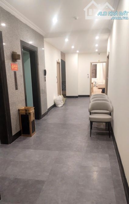 Cho thuê căn hộ: 30m 6tr; 40m 7tr; 45m 9tr; 65m 15tr; 90m 20tr. Phố Lò Đúc - 24