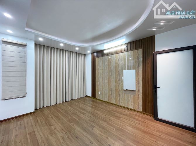 Nhà 4 tầng dân xây phân lô Lê Hồng Phong - 60m2 - Tây Nam - 5
