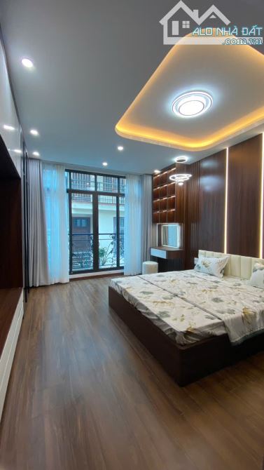 Phân Lô Hoàng Văn Thái, 6 TẦNG THANG MÁY, GARA Ô TÔ, FULL NỘI THẤT, MẶT NGÕ Ô TÔ TRÁNH