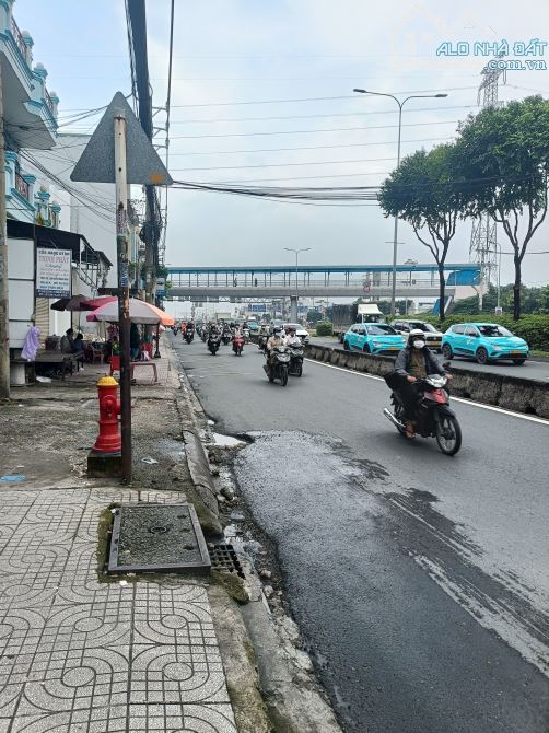 BÁN NHÀ TRƯỜNG CHINH ĐÔNG HƯNG THUẬN QUẬN 12-102M2 FULL THỔ- HXH CHỈ 6,7 TỶ