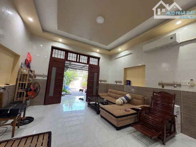 Nhà nhánh cf tím khu dân cư gần cách trường điểm - 1