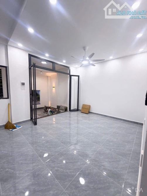 Bán Nhà Lầu Gần công ty Điện Lực. Phú Khương Bến Tre.  _ Hẻm xe hoa lâm (Có GPXD) - 1