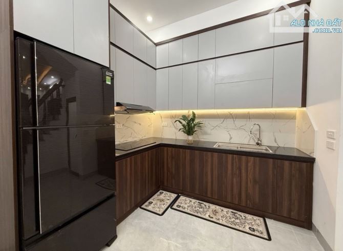 Sát oto,đủ đồ ở ngay-Cận Trương Định-34m-7 tỷ 599