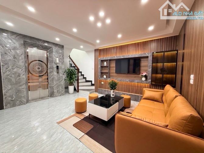 ĐỊNH CÔNG THƯỢNG - NHÀ ĐẸP GIẢM LUÔN NỬA TỶ - VỀ Ở LUÔN