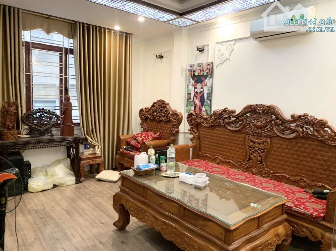 Thịnh Hào 1, mặt đường ôtô, KD sầm uất, 2 thoáng, 6 tầng TM, DT 42/47T2, MT4.35, giá 17 tỷ - 2