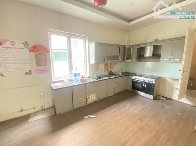 Mặt Phố Hai Bà Trưng HK 5 Tầng Thang Máy MT 5,2M 120 Tỷ -Nở hậu