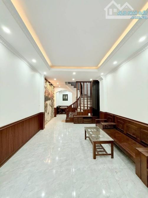 BÁN NHÀ HỒ TÙNG MẬU – 7 TẦNG THANG MÁY – GARA Ô TÔ – KINH DOANH – 40M2 – CHỈ 15.1 TỶ