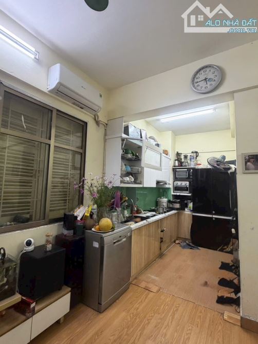 Chung cư Đền Lừ xung quanh là Hồ Đền Lừ, gần Bách Khoa - Xây Dựng - Kinh Tế