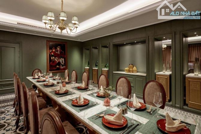 Bán Khách Sạn mặt phố Hàng Bông 300m2 x 12T x MT 10m - Giá 300 tỷ