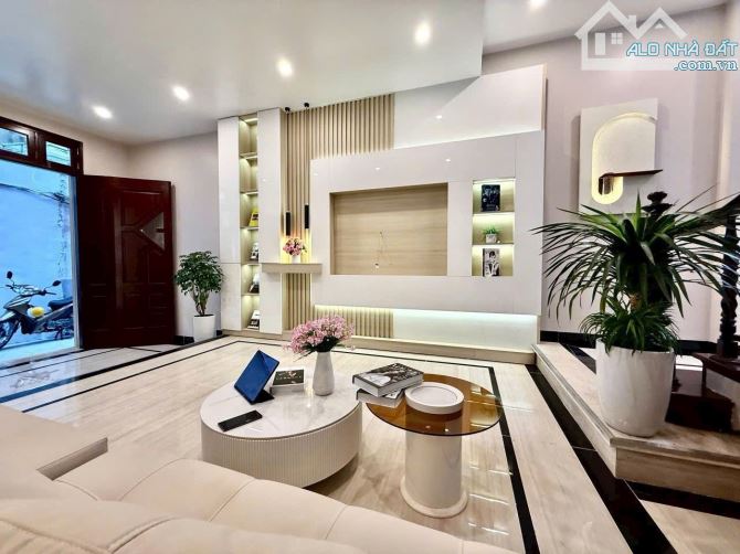 BÁN NHÀ ĐẸP PHỐ MINH KHAI – QUẬN HAI BÀ TRƯNG