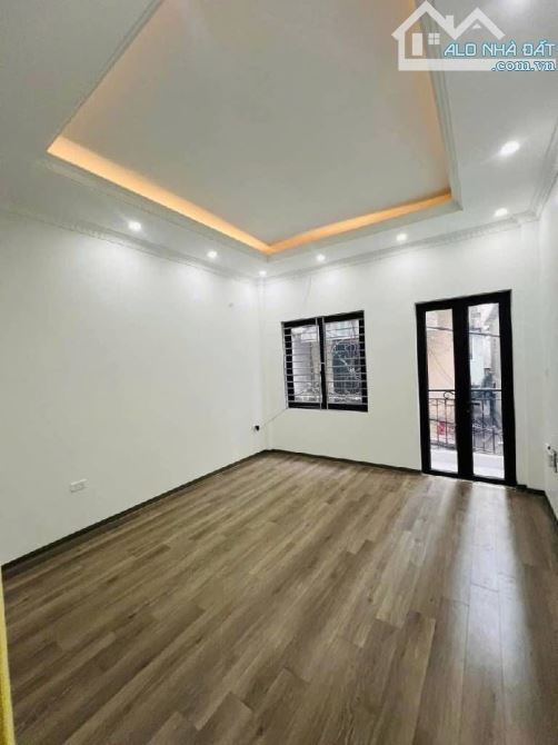 BÁN NHÀ HỒ TÙNG MẬU – 7 TẦNG THANG MÁY – GARA Ô TÔ – KINH DOANH – 40M2 – CHỈ 15.1 TỶ