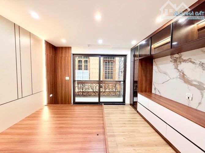 siêu phẩm trung tâm thanh xuân vương thừa vũ thang máy thoáng trước sau tổng 6 phòng ngủ