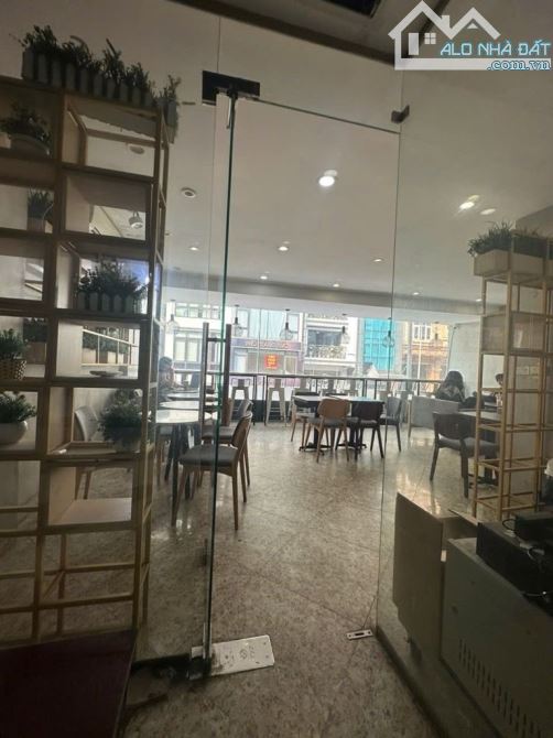 Mặt phố Nam Đồng-đống đa-42m2/6 tầng-MT7m-giá 42 tỷ có thương lượng