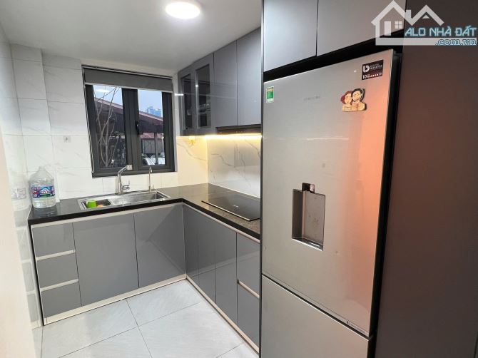 Bán tập thể 68 Quan Nhân, 75m, 2 ngủ, full nội thất, ô tô đỗ chân thang, chỉ 4x tỷ